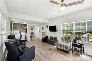 9937 Harwood Ln, Charlotte, NC 28214 - Photo 6