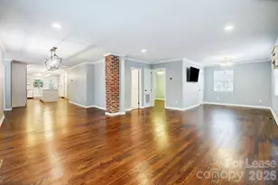 1724 Dunkirk Dr, Charlotte, NC 28203 - Photo 6