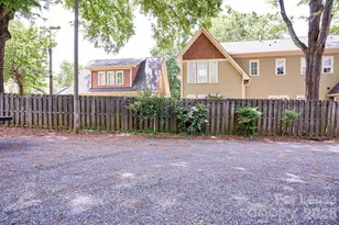 217 Circle Ave, Charlotte, NC 28207 - Photo 6