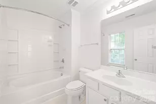 15583 Stronvar House Ln, Charlotte, NC 28277 - Photo 32