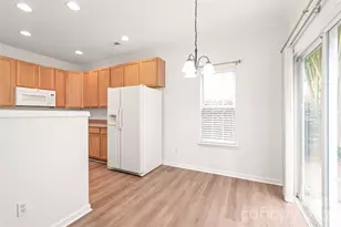 15583 Stronvar House Ln, Charlotte, NC 28277 - Photo 16