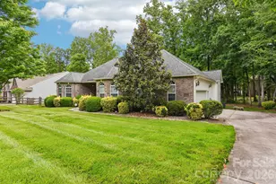 12200 Bronx Dr, Huntersville, NC 28078 - Photo 2