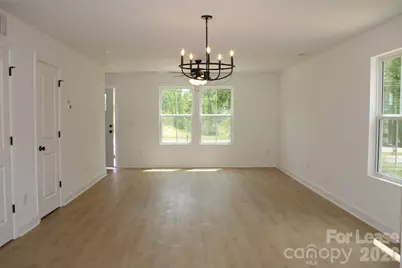 574 W Park Avenue #B, Mooresville, NC 28115 - Photo 6