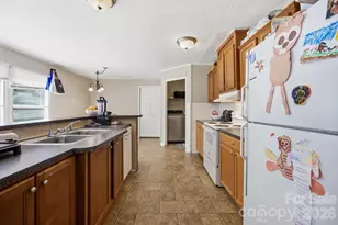 172 Wildwood Acres Cir, Mooresville, NC 28115 - Photo 6