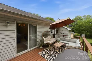 1221 Capps Hollow Dr, Charlotte, NC 28216 - Photo 24