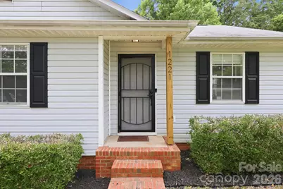 1221 Capps Hollow Drive, Charlotte, NC 28216 - Photo 2