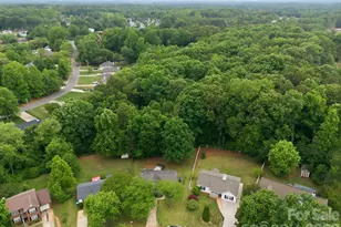 1221 Capps Hollow Dr, Charlotte, NC 28216 - Photo 32