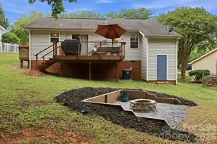 1221 Capps Hollow Dr, Charlotte, NC 28216 - Photo 22