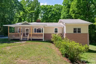 146 Fairmont Rd, Candler, NC 28715 - Photo 2