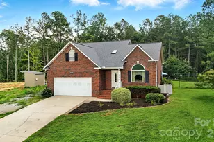 157 Whittington Ridge Dr, Taylorsville, NC 28681 - Photo 4