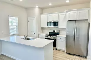 2290 Marsh Hawk St, Gastonia, NC 28052 - Photo 4