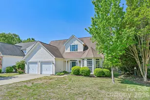 5755 Cambridge Bay Dr, Charlotte, NC 28269 - Photo 2