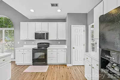 5755 Cambridge Bay Drive, Charlotte, NC 28269 - Photo 16