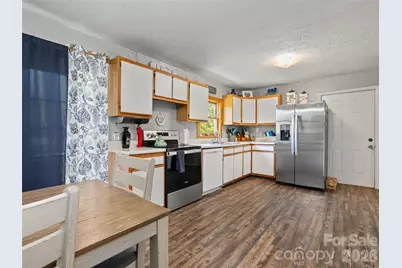 1121 N Canton Road, Canton, NC 28716 - Photo 8