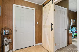1121 N Canton Rd, Canton, NC 28716 - Photo 4