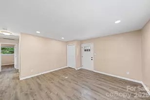 5045 Curtiswood Dr, Charlotte, NC 28213 - Photo 10