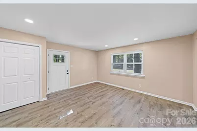 5045 Curtiswood Drive, Charlotte, NC 28213 - Photo 12