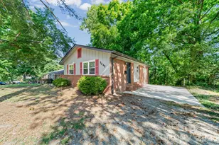5045 Curtiswood Dr, Charlotte, NC 28213 - Photo 1