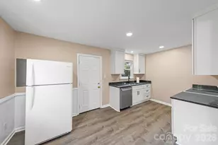 5045 Curtiswood Dr, Charlotte, NC 28213 - Photo 14