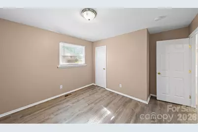 5045 Curtiswood Drive, Charlotte, NC 28213 - Photo 24