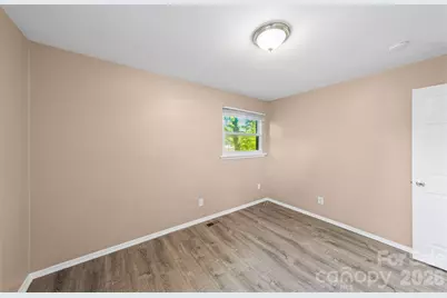 5045 Curtiswood Drive, Charlotte, NC 28213 - Photo 22