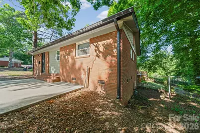 5045 Curtiswood Drive, Charlotte, NC 28213 - Photo 32