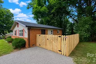 5045 Curtiswood Dr, Charlotte, NC 28213 - Photo 1