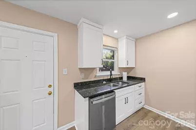 5045 Curtiswood Drive, Charlotte, NC 28213 - Photo 18