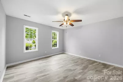 1528 Oakdale Green Drive, Charlotte, NC 28216 - Photo 14