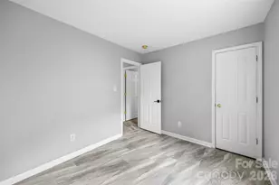 1528 Oakdale Green Dr, Charlotte, NC 28216 - Photo 18