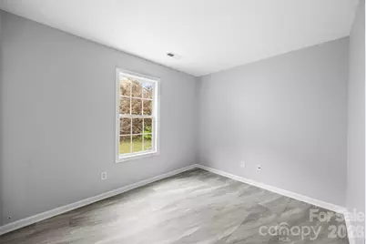 1528 Oakdale Green Drive, Charlotte, NC 28216 - Photo 18