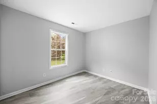1528 Oakdale Green Dr, Charlotte, NC 28216 - Photo 18