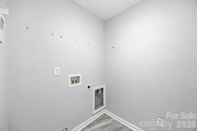 1528 Oakdale Green Drive, Charlotte, NC 28216 - Photo 24