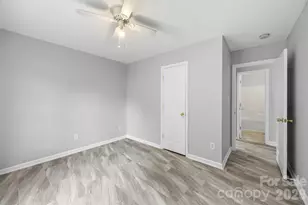 1528 Oakdale Green Dr, Charlotte, NC 28216 - Photo 22