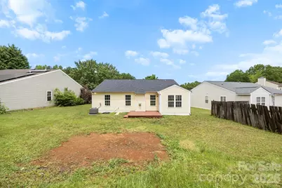1528 Oakdale Green Drive, Charlotte, NC 28216 - Photo 26