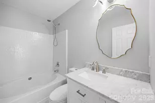 1528 Oakdale Green Dr, Charlotte, NC 28216 - Photo 16