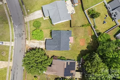 1528 Oakdale Green Drive, Charlotte, NC 28216 - Photo 32