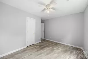 1528 Oakdale Green Dr, Charlotte, NC 28216 - Photo 20