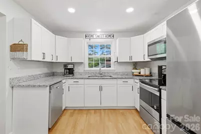 6607 Elmwood Circle, Charlotte, NC 28214 - Photo 10