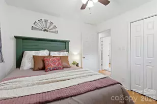 6607 Elmwood Cir, Charlotte, NC 28214 - Photo 16