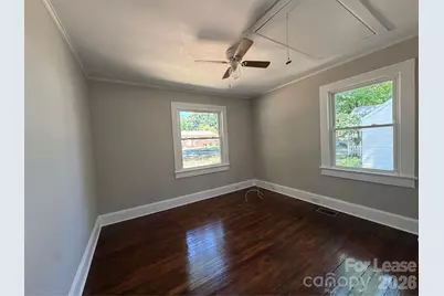 704 N Miller Avenue, Statesville, NC 28677 - Photo 8