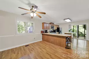 11510 Gelding Dr, Charlotte, NC 28215 - Photo 10