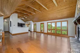 35 Carriage Forest Ct, Hendersonville, NC 28791 - Photo 6