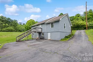 48 Medford Ave, Waynesville, NC 28786 - Photo 16