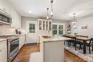 2909 Clemson Ave, Charlotte, NC 28205 - Photo 4