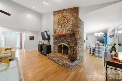 3650 Foxboro Lane NE, Hickory, NC 28601 - Photo 24