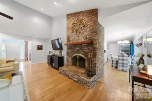 3650 Foxboro Ln NE, Hickory, NC 28601 - Photo 24