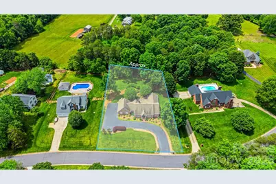 3650 Foxboro Lane NE, Hickory, NC 28601 - Photo 48