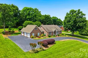 3650 Foxboro Ln NE, Hickory, NC 28601 - Photo 42