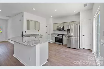 10410 Roundleaf Drive, Charlotte, NC 28213 - Photo 16